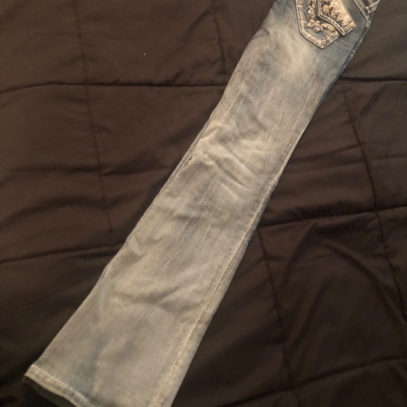 Grace in LA Jeans - Picture 4 of 4